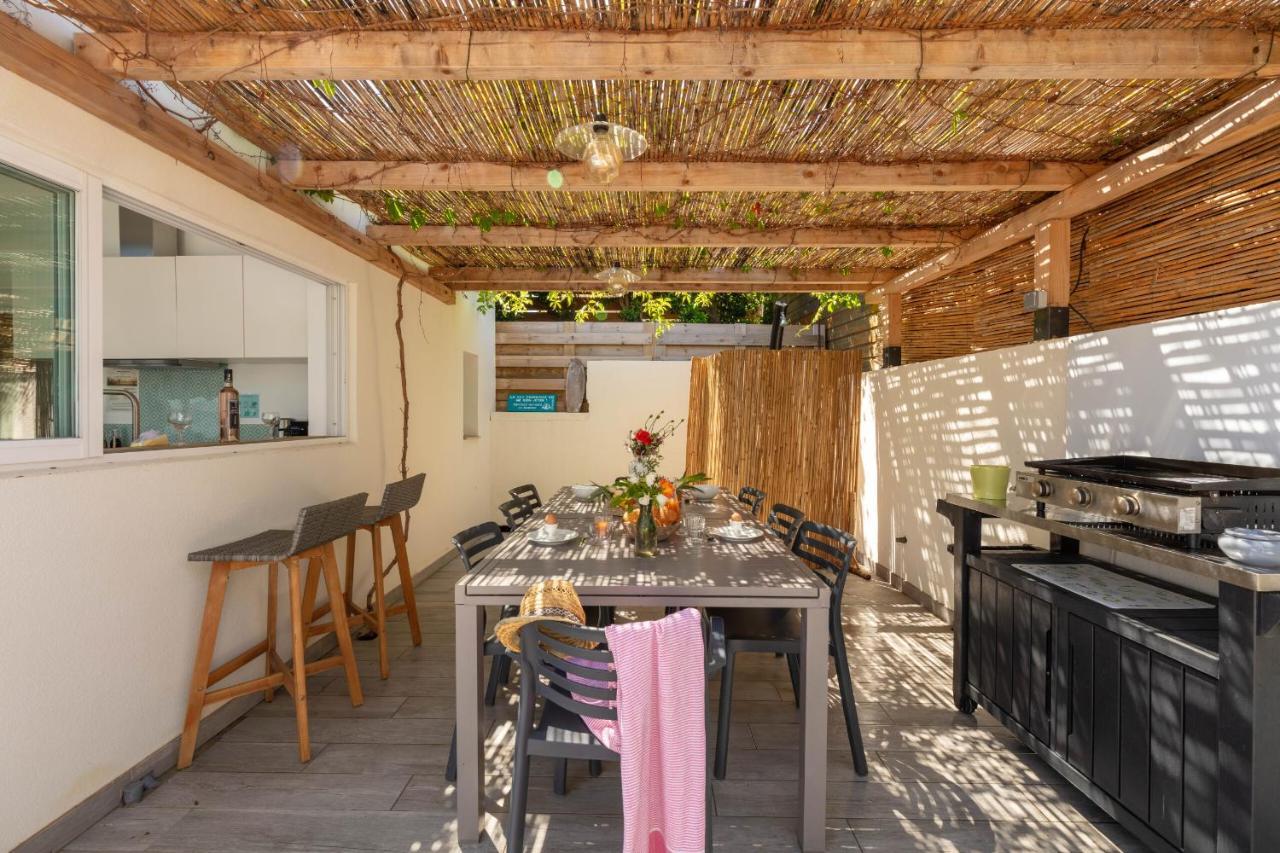 Holiday home Mon Reve, Cabanon Les Pieds Dans L'eau A La Madrague, Confortable Et Lumineux